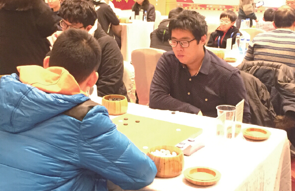 晚报杯围棋赛四轮战罢 辽沈晚报队8胜4负