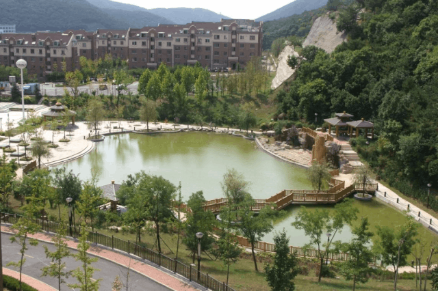 大连高新区龙王塘街道黄泥川村 或者这样的↓↓&darr
