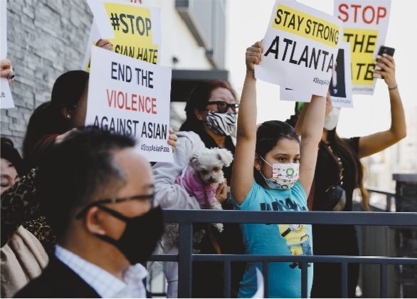 美国多地民众抗议针对亚裔的歧视行为和仇恨犯罪