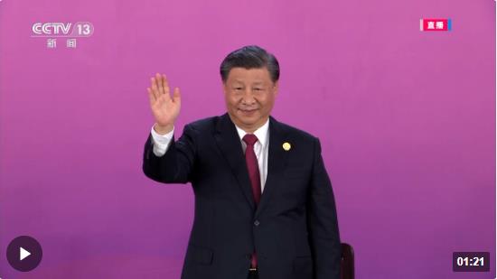 独家视频丨全场沸腾！习近平向中国体育代表团挥手致意